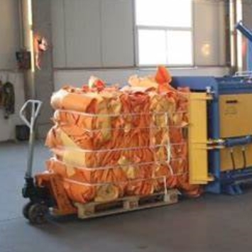 Polyester Fadenstrukturband
